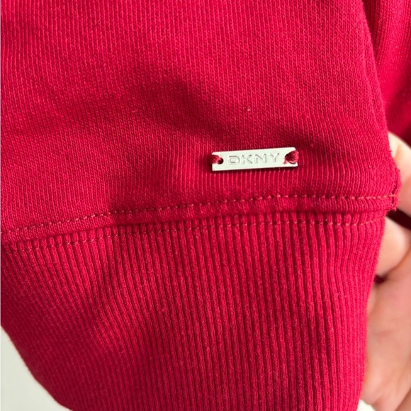 DKNY Red Sequin Cutout Pullover Sz M Christmas Holyday - Picture 4 of 11